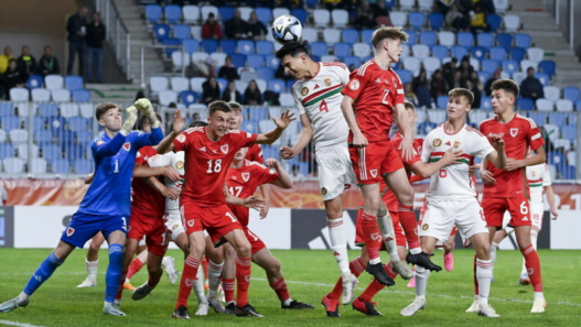 5 Équipes à Suivre au Championnat d'Europe U17 de l'UEFA 2023 : Force, Combat et Tactique